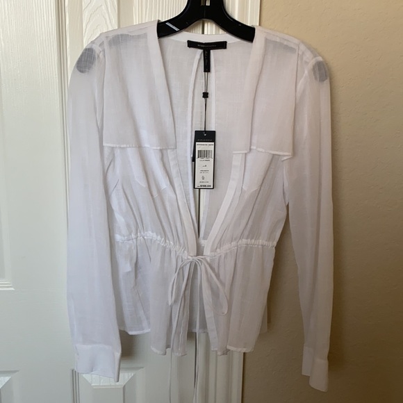 BCBGMaxAzria Caplet  Drawstring Top - Picture 4 of 7